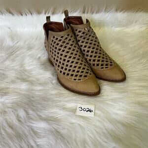 Jeffrey Campbell Women's Beige Suede Stacked Heel Cut-Out Ankle Booties Size 9.5